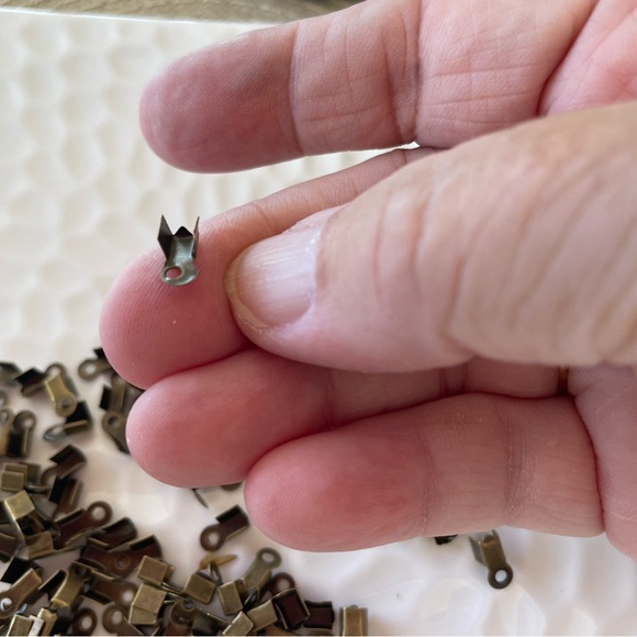 90 Fold Over Cord End Findings in Antique Brass Tone for Jewelry Craft Making - Picture 5 of 6